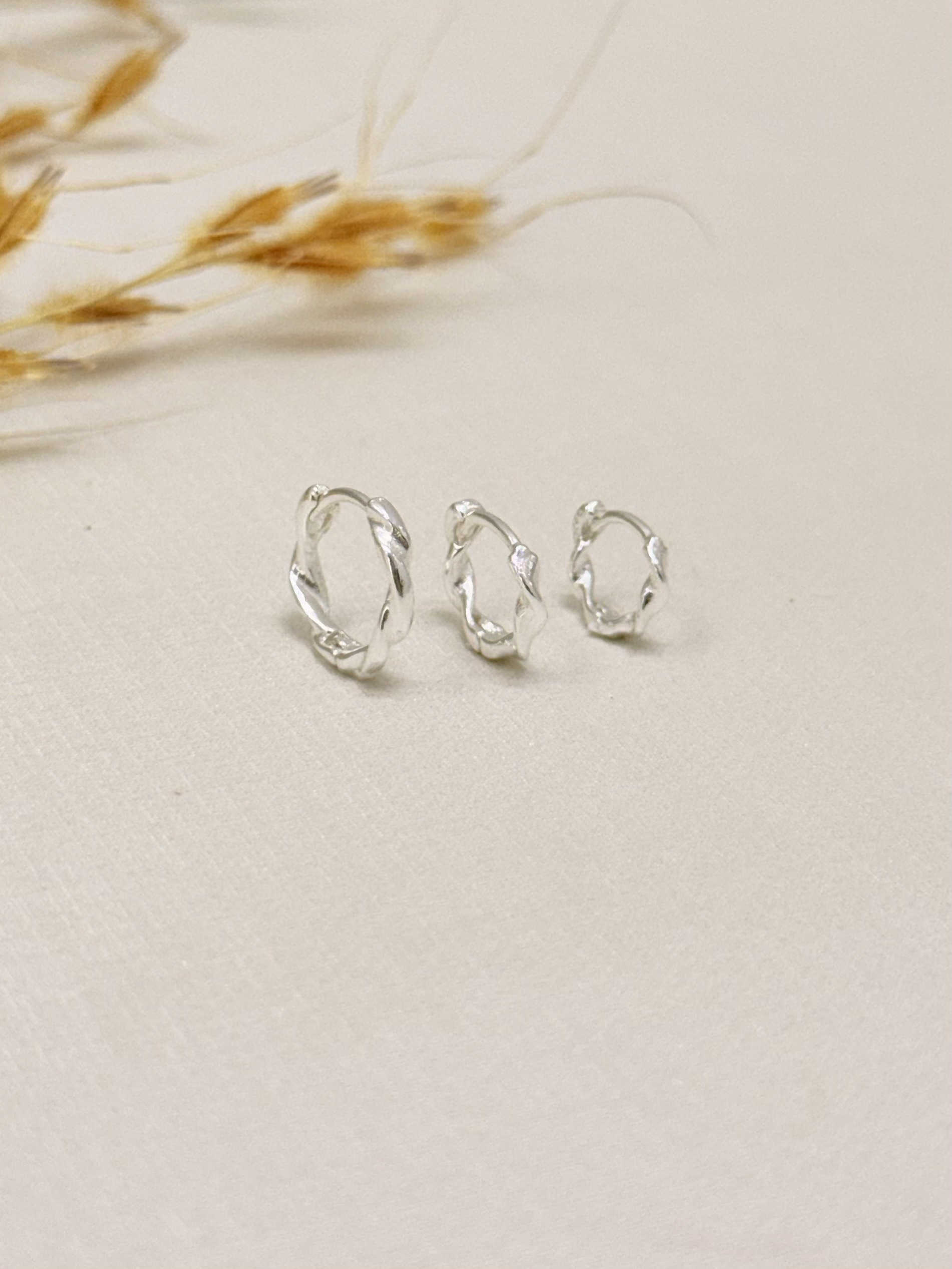 Brinco Trio de Argolas Torcidas - Imagem 2