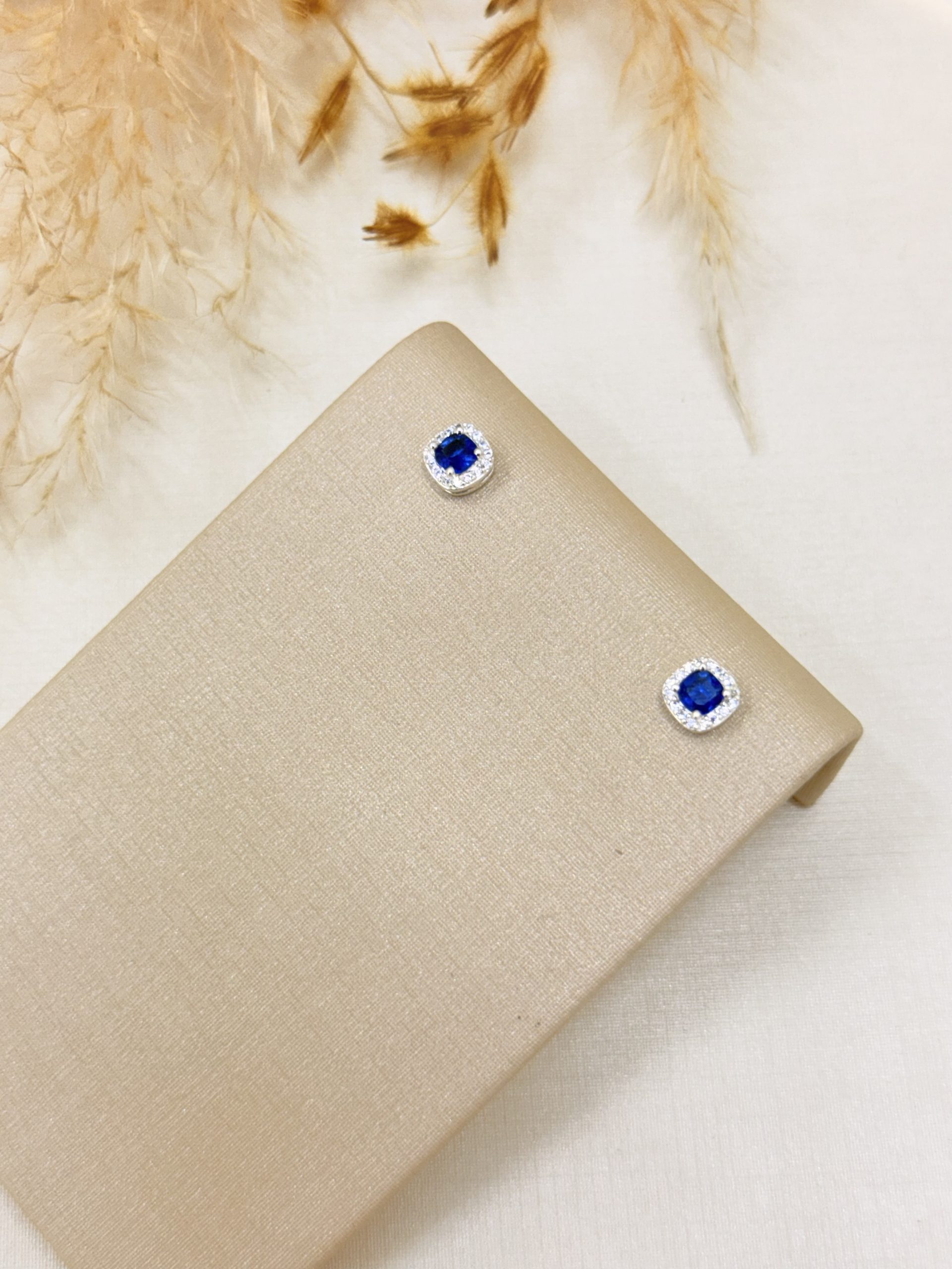 Brinco Ponto de luz quadrado