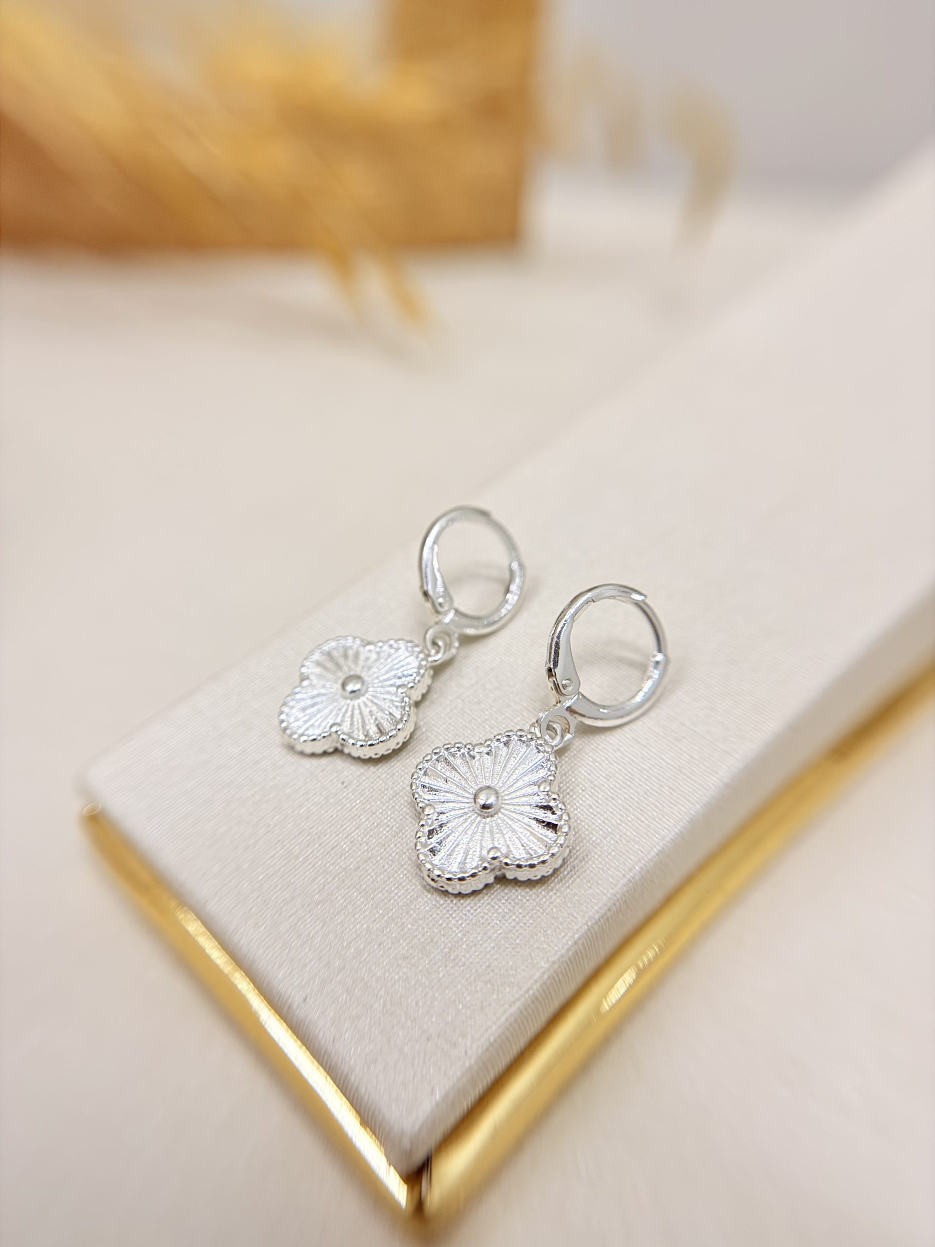 Brinco Pingente Trevo