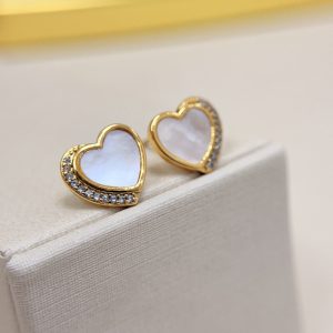 Brinco Coração madre Pérola