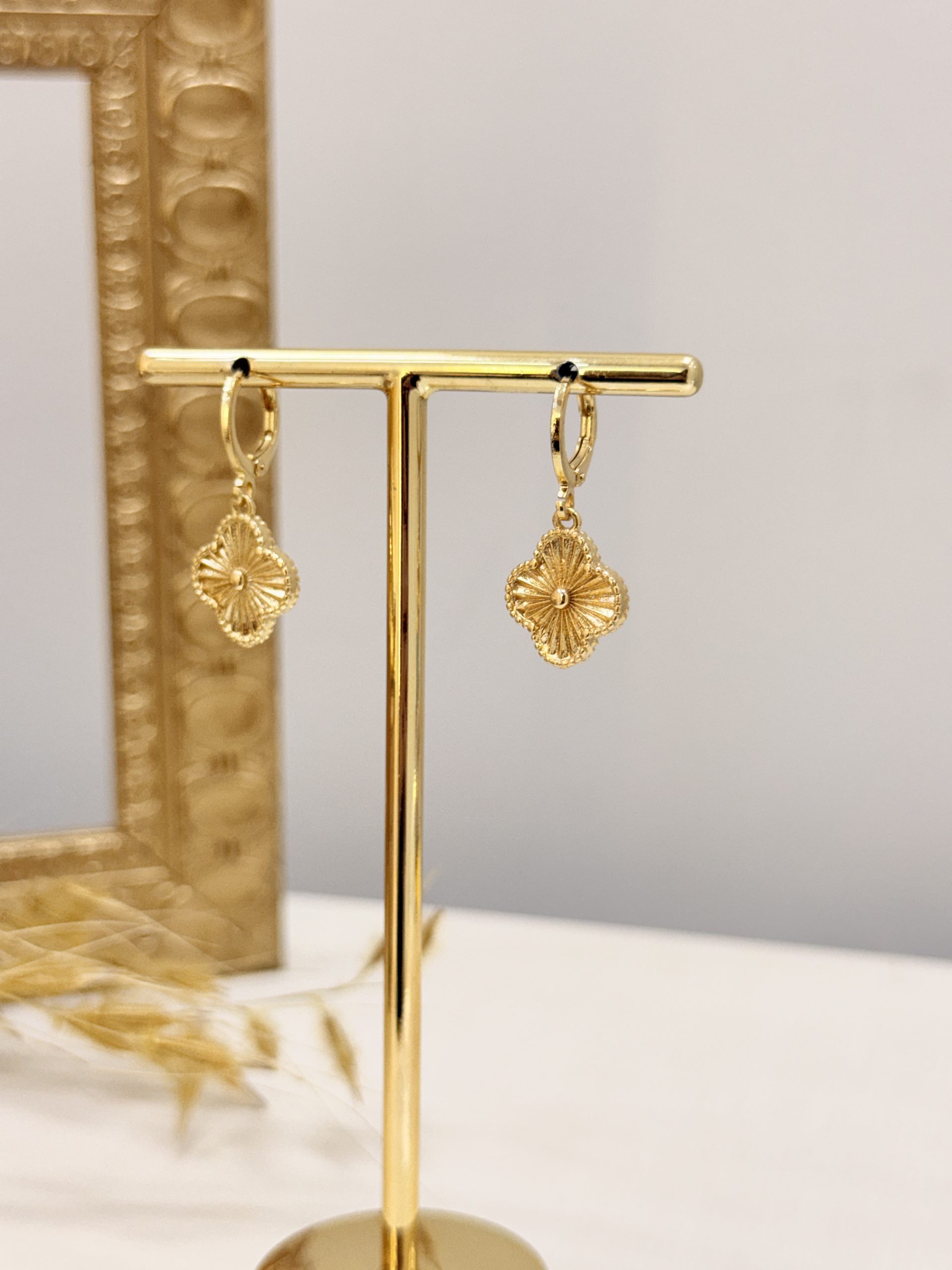 Brinco Ping Trevo Canelado