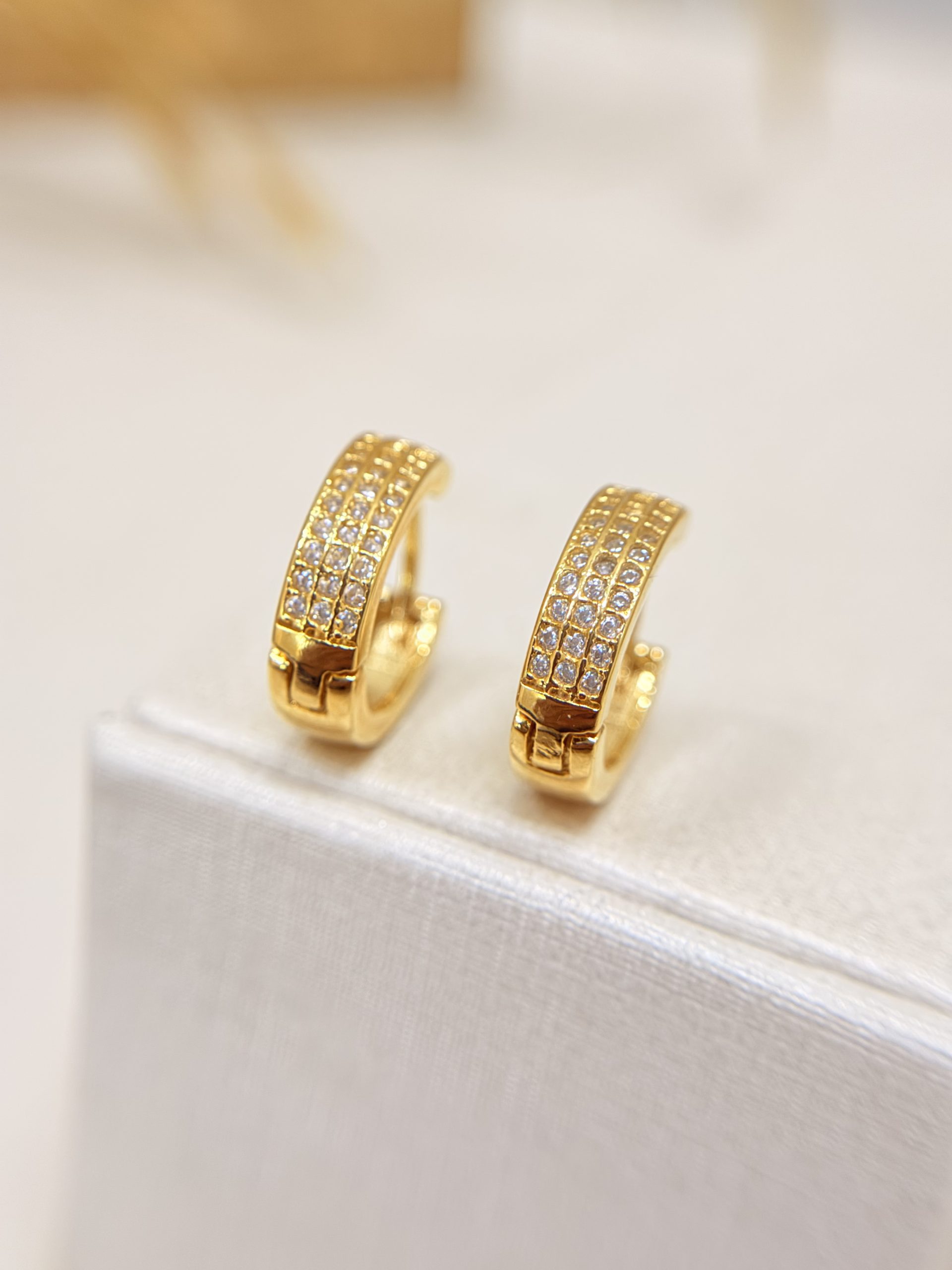 Brinco Argola 3 Fileiras Zirconia