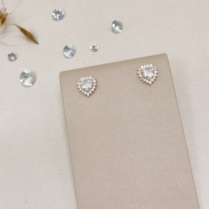 Brinco coracao com zirconia cravejada