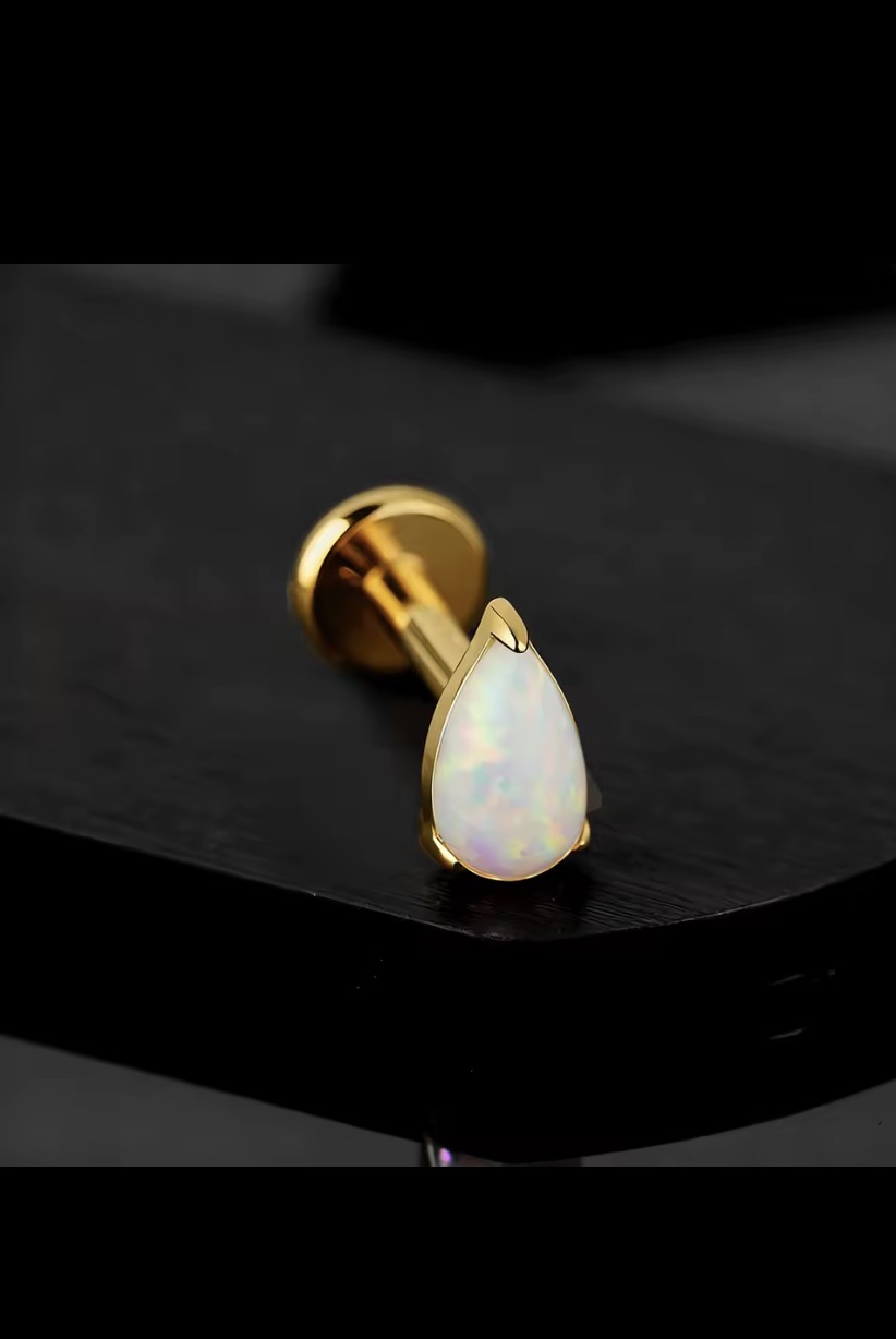 Piercing Titânio Gota furta cor